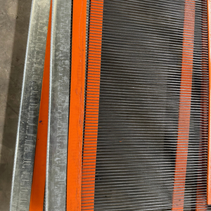 Linear Hole-Self-cleaning Screen